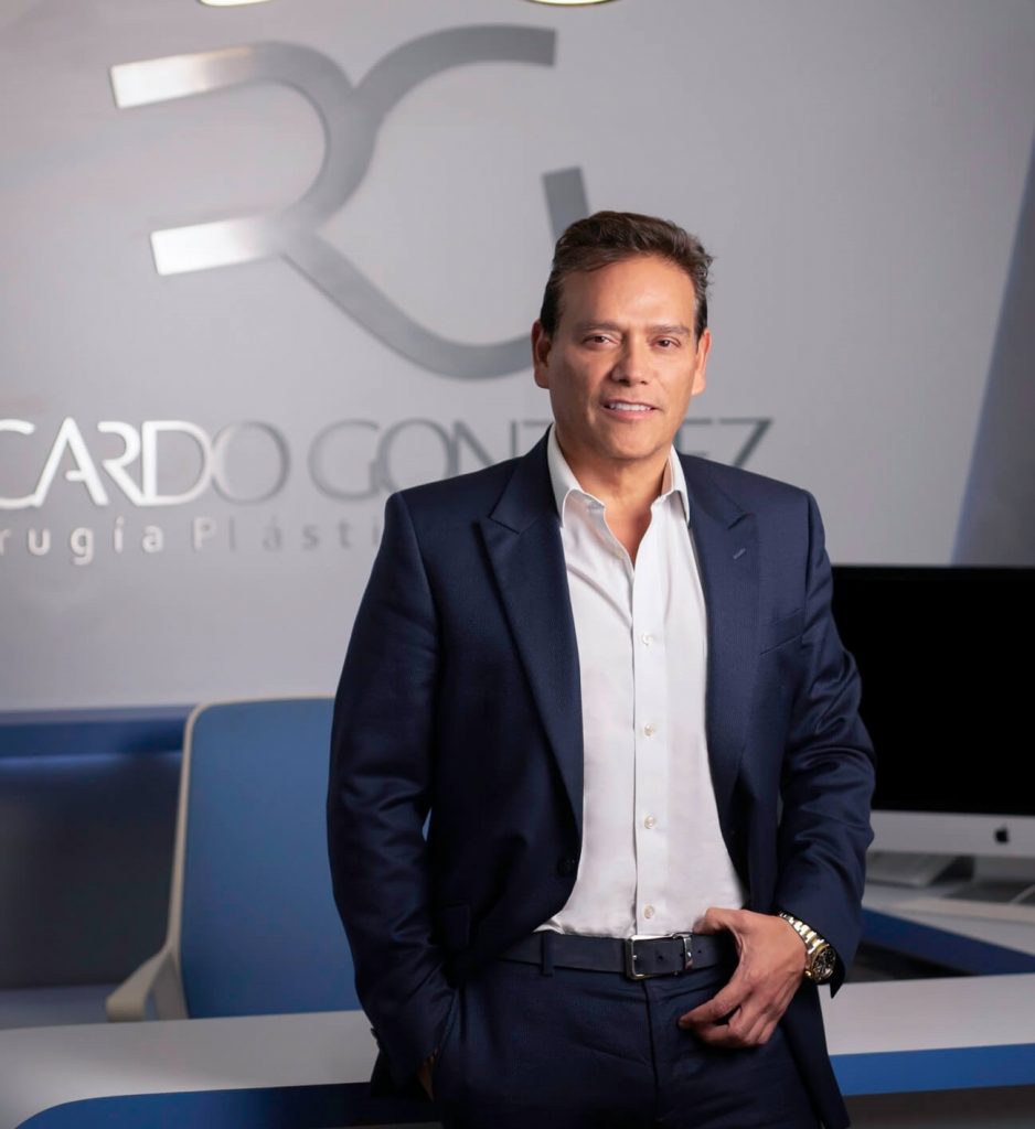 Doctor Ricardo Gonzalez Cirujano plástico Cirugía